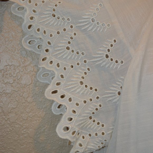 Sz M Who What Wear Cream Eyelet Flutter Sleeve Dress - Picture 7 of 16
